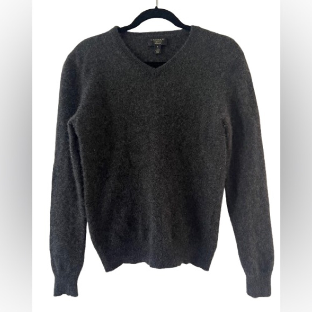 Club Room  100% Luxury Cashmere Grey V Neck 
Size Medium